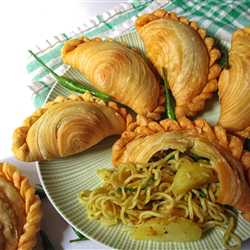 curry puff mie kari